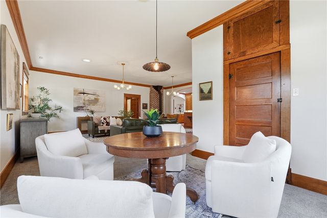 407 NW B Street, Bentonville, AR 72712