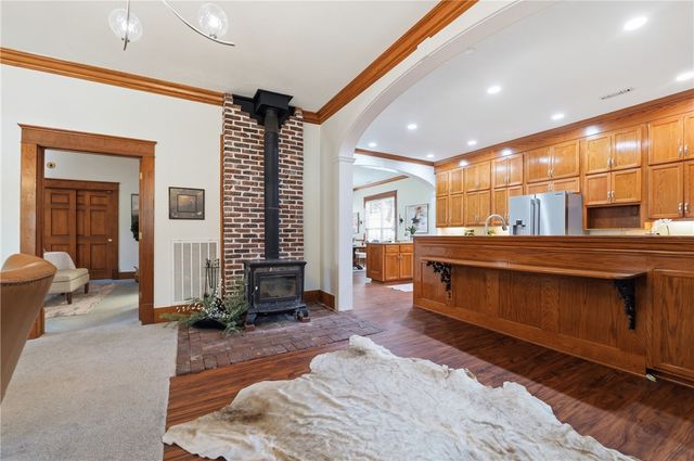 407 NW B Street, Bentonville, AR 72712