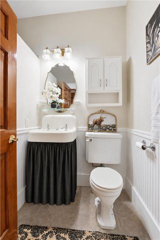 407 NW B Street, Bentonville, AR 72712