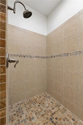 407 NW B Street, Bentonville, AR 72712