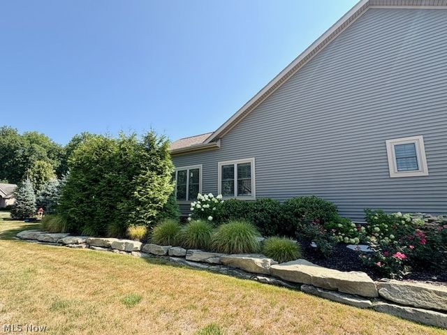 2939 Briarwood Court, Poland, OH 44514