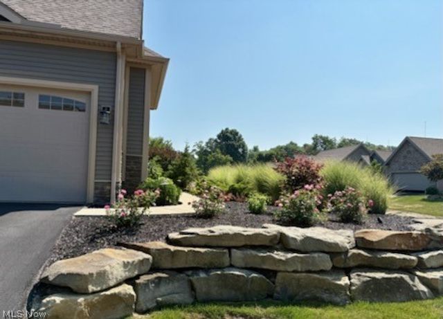 2939 Briarwood Court, Poland, OH 44514