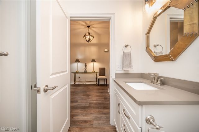 2939 Briarwood Court, Poland, OH 44514