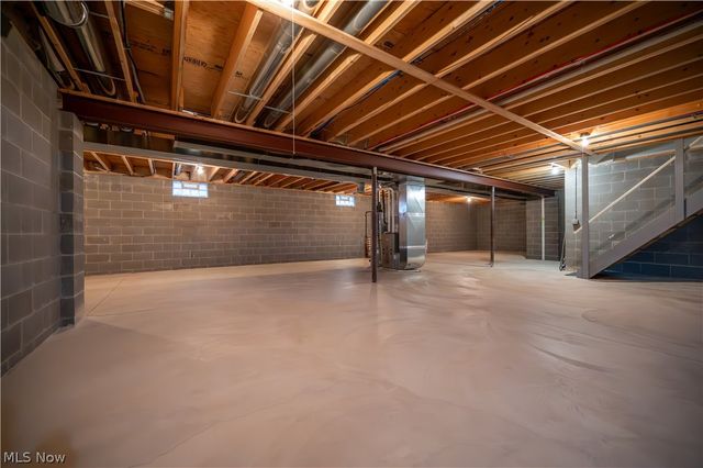 2939 Briarwood Court, Poland, OH 44514