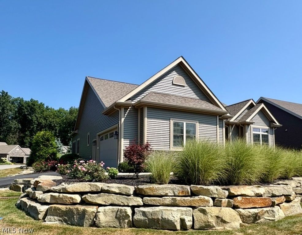 2939 Briarwood Court, Poland, OH 44514