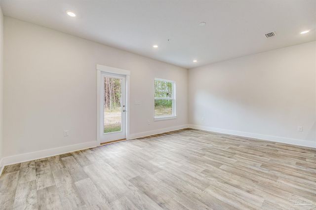 1512 Farragut Way, Pensacola, FL 32534