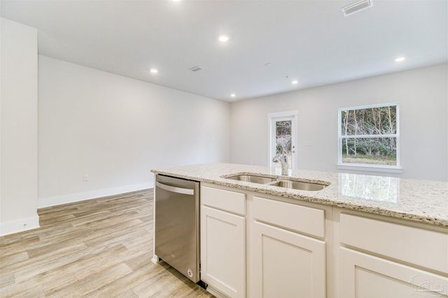 1512 Farragut Way, Pensacola, FL 32534