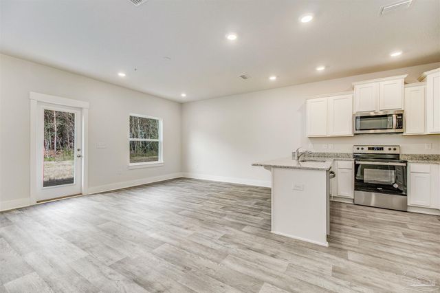 1512 Farragut Way, Pensacola, FL 32534