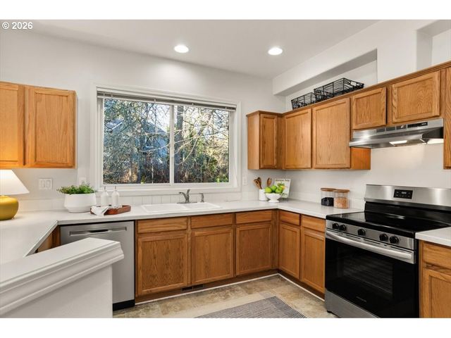 7415 Sw NEPTUNE Ter, Beaverton, OR 97007