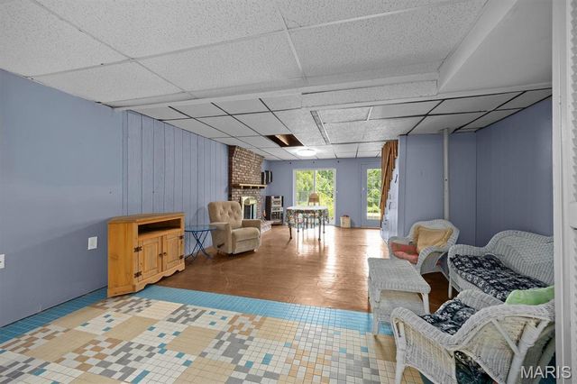 6300 State Route 4, Worden, IL 62097