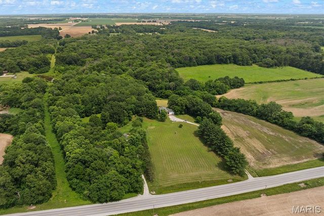 6300 State Route 4, Worden, IL 62097