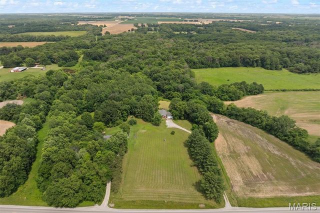6300 State Route 4, Worden, IL 62097
