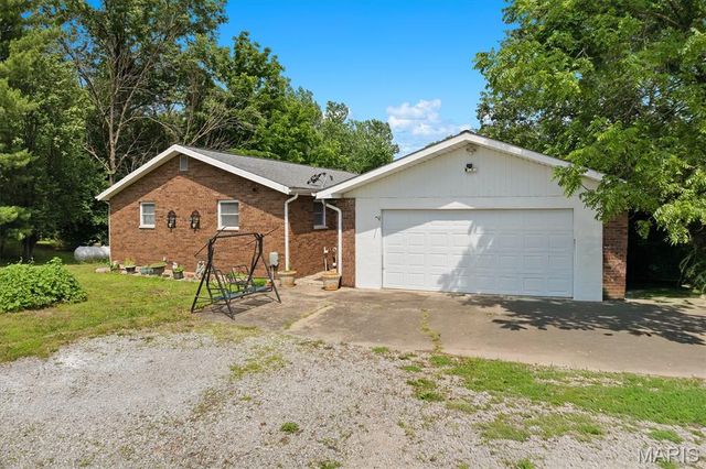 6300 State Route 4, Worden, IL 62097
