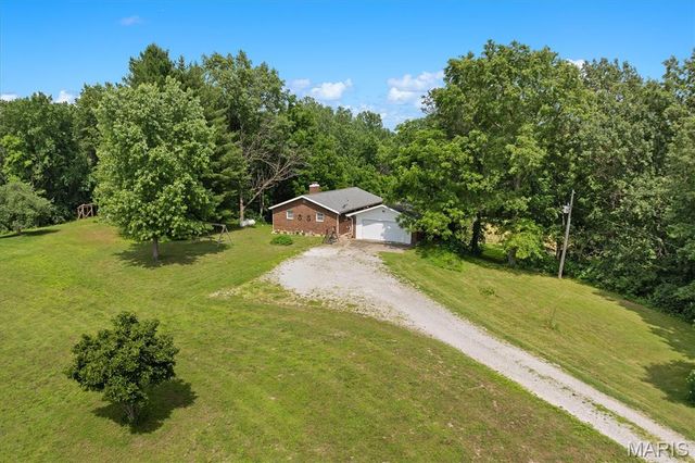 6300 State Route 4, Worden, IL 62097