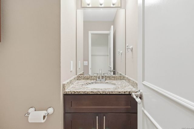 25107 SUMMIT SPGS, San Antonio, TX 78258