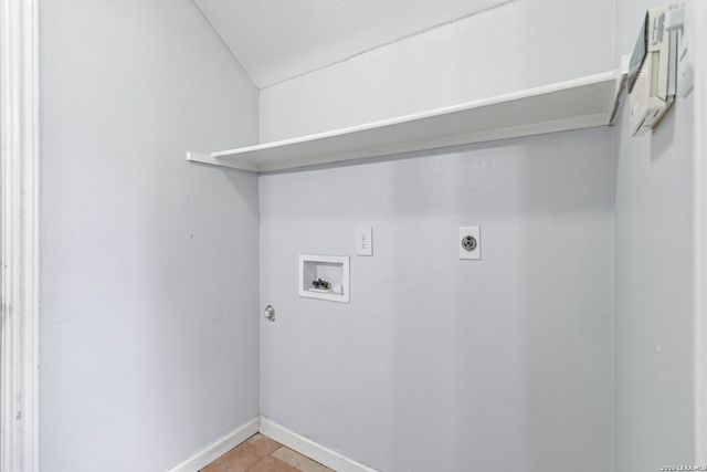 25107 SUMMIT SPGS, San Antonio, TX 78258