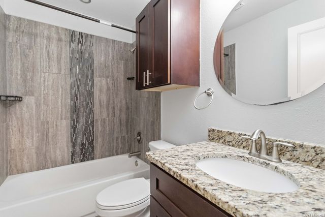 25107 SUMMIT SPGS, San Antonio, TX 78258