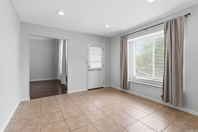 25107 SUMMIT SPGS, San Antonio, TX 78258