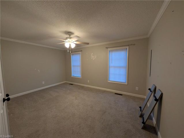 4406 Wild Oak Lane, Greensboro, NC 27406