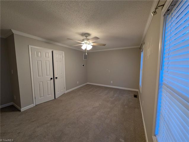 4406 Wild Oak Lane, Greensboro, NC 27406