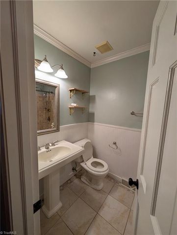 4406 Wild Oak Lane, Greensboro, NC 27406