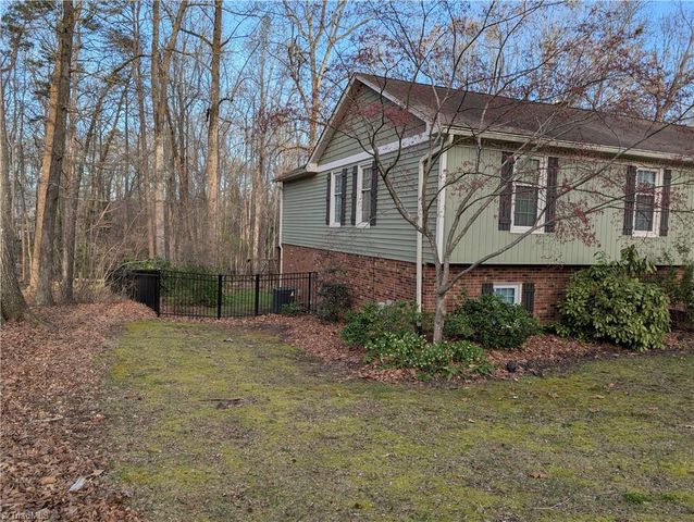 4406 Wild Oak Lane, Greensboro, NC 27406