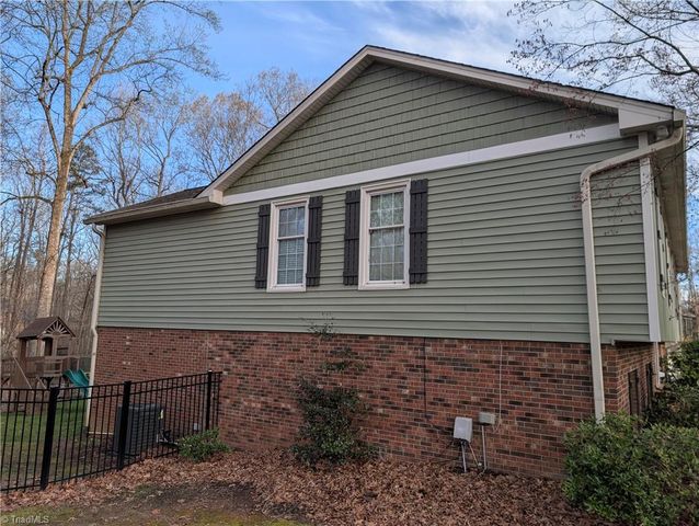 4406 Wild Oak Lane, Greensboro, NC 27406