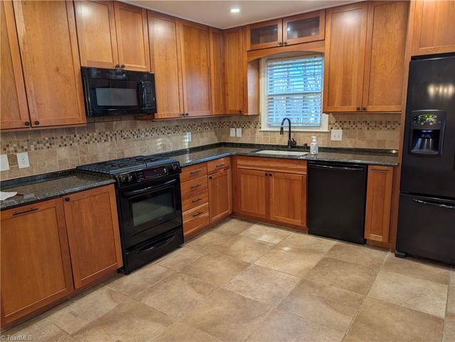 4406 Wild Oak Lane, Greensboro, NC 27406