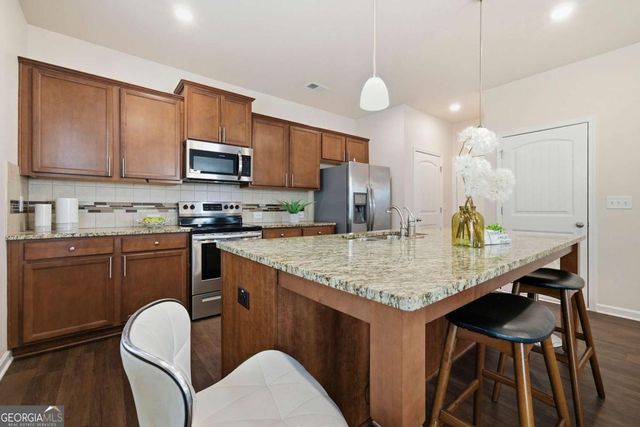 6561 Bluffview Drive, Douglasville, GA 30134