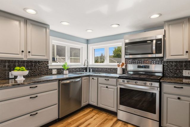 20 Wentworth Terrace, Dover, NH 03820