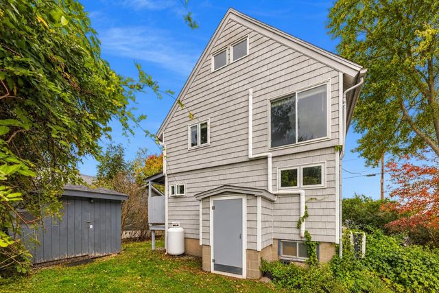 20 Wentworth Terrace, Dover, NH 03820
