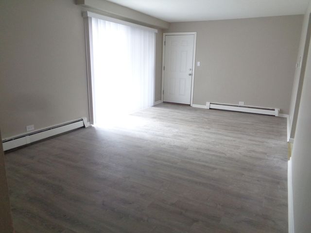 7323 W 79th Street B, Bridgeview, IL 60455