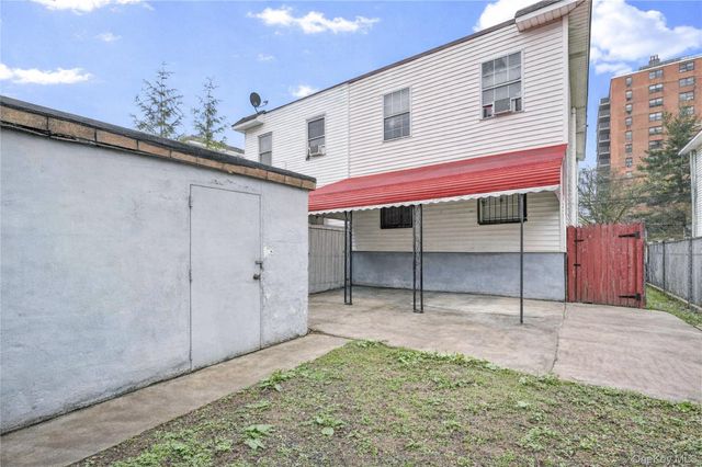 2069 Seward Avenue, Bronx, NY 10473