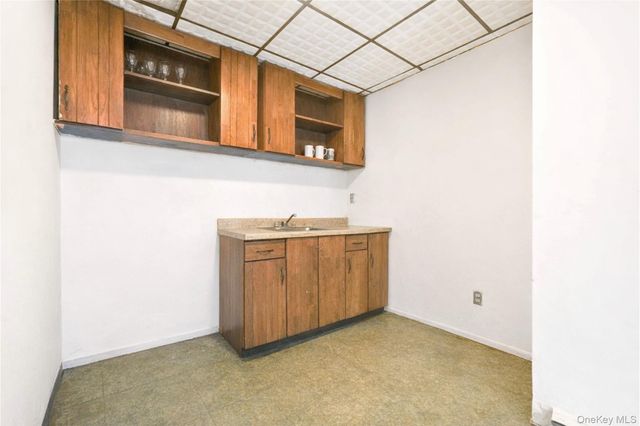 2069 Seward Avenue, Bronx, NY 10473