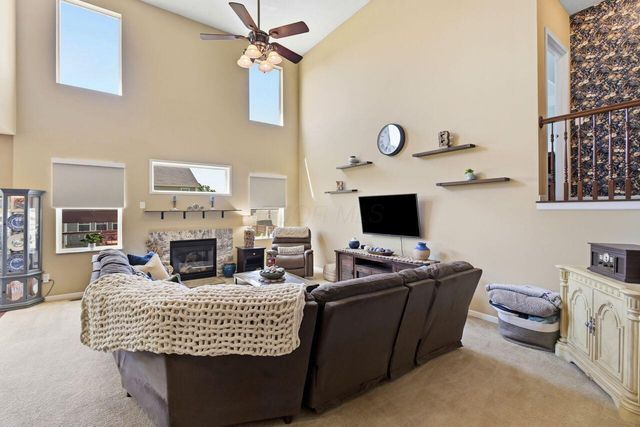 8877 Woodside Street, Canal Winchester, OH 43110