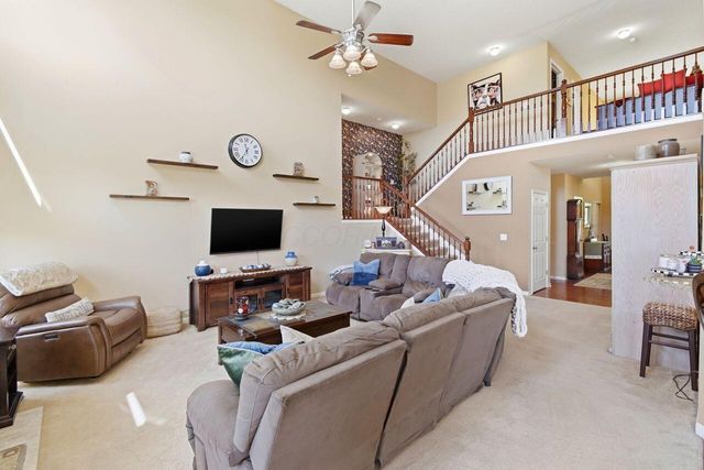 8877 Woodside Street, Canal Winchester, OH 43110