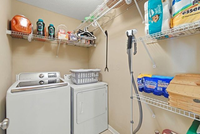 8877 Woodside Street, Canal Winchester, OH 43110