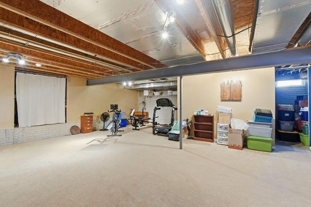 8877 Woodside Street, Canal Winchester, OH 43110