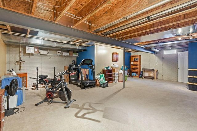 8877 Woodside Street, Canal Winchester, OH 43110
