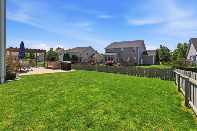 8877 Woodside Street, Canal Winchester, OH 43110