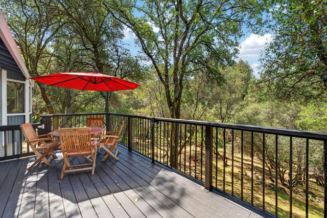 11534 Buckeye Cir, Penn Valley, CA 95946