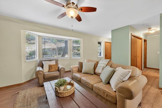 11534 Buckeye Cir, Penn Valley, CA 95946