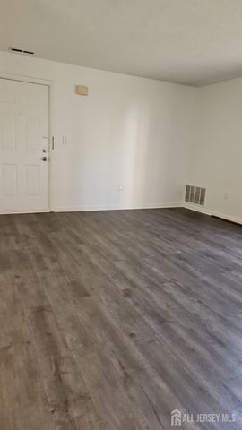 909 ravens crest Drive E, Plainsboro, NJ 08536