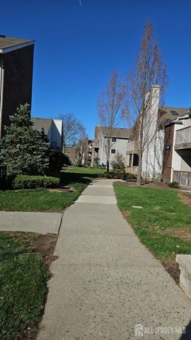 909 ravens crest Drive E, Plainsboro, NJ 08536