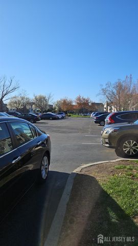 909 ravens crest Drive E, Plainsboro, NJ 08536