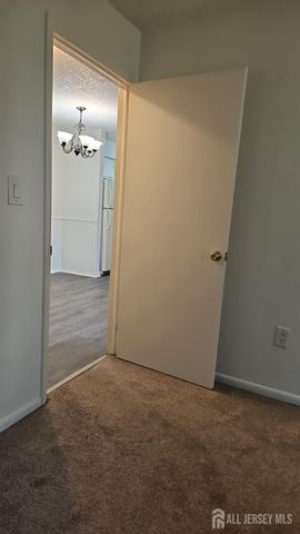 909 ravens crest Drive E, Plainsboro, NJ 08536