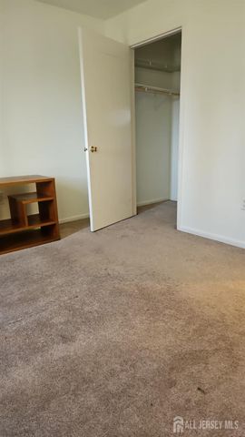 909 ravens crest Drive E, Plainsboro, NJ 08536