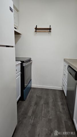 909 ravens crest Drive E, Plainsboro, NJ 08536