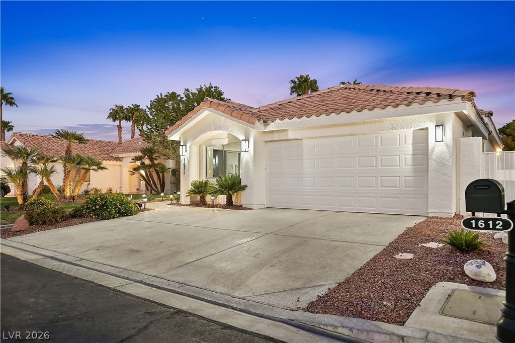 1612 Hidden Spring Drive, Las Vegas, NV 89117 — photo 4