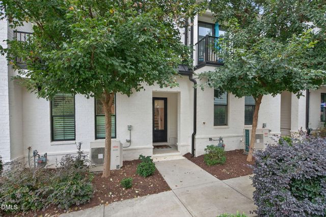 1610 Draper View Loop 102, Raleigh, NC 27608